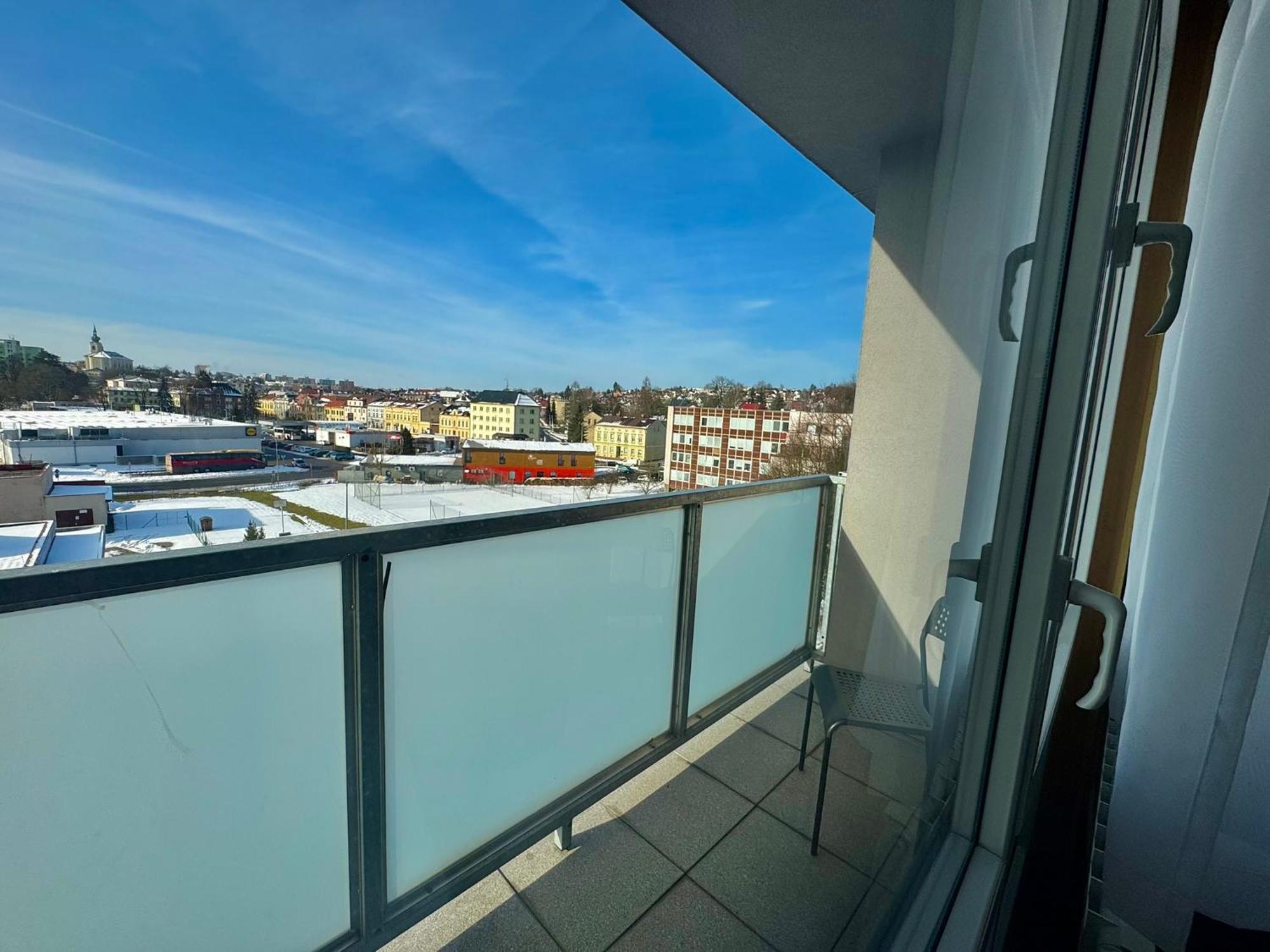 Patria Hotel Трутнов Экстерьер фото