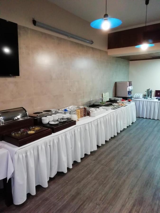 Patria Hotel Трутнов Экстерьер фото